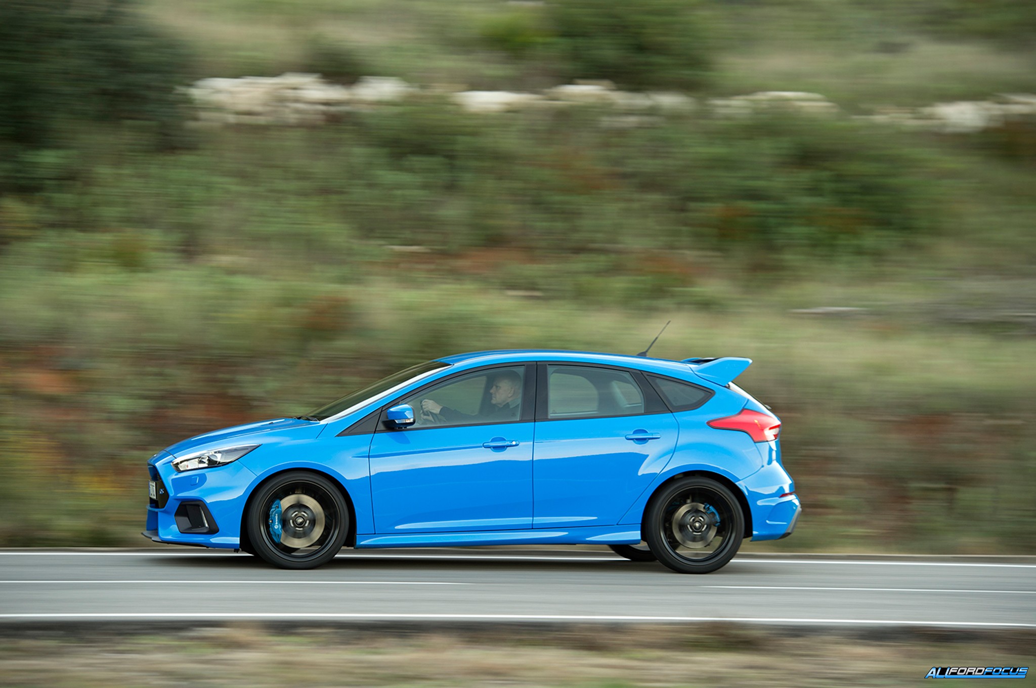 2016-Ford-Focus-RS-side-in-motion-031.jpg | Ford Focus Forum